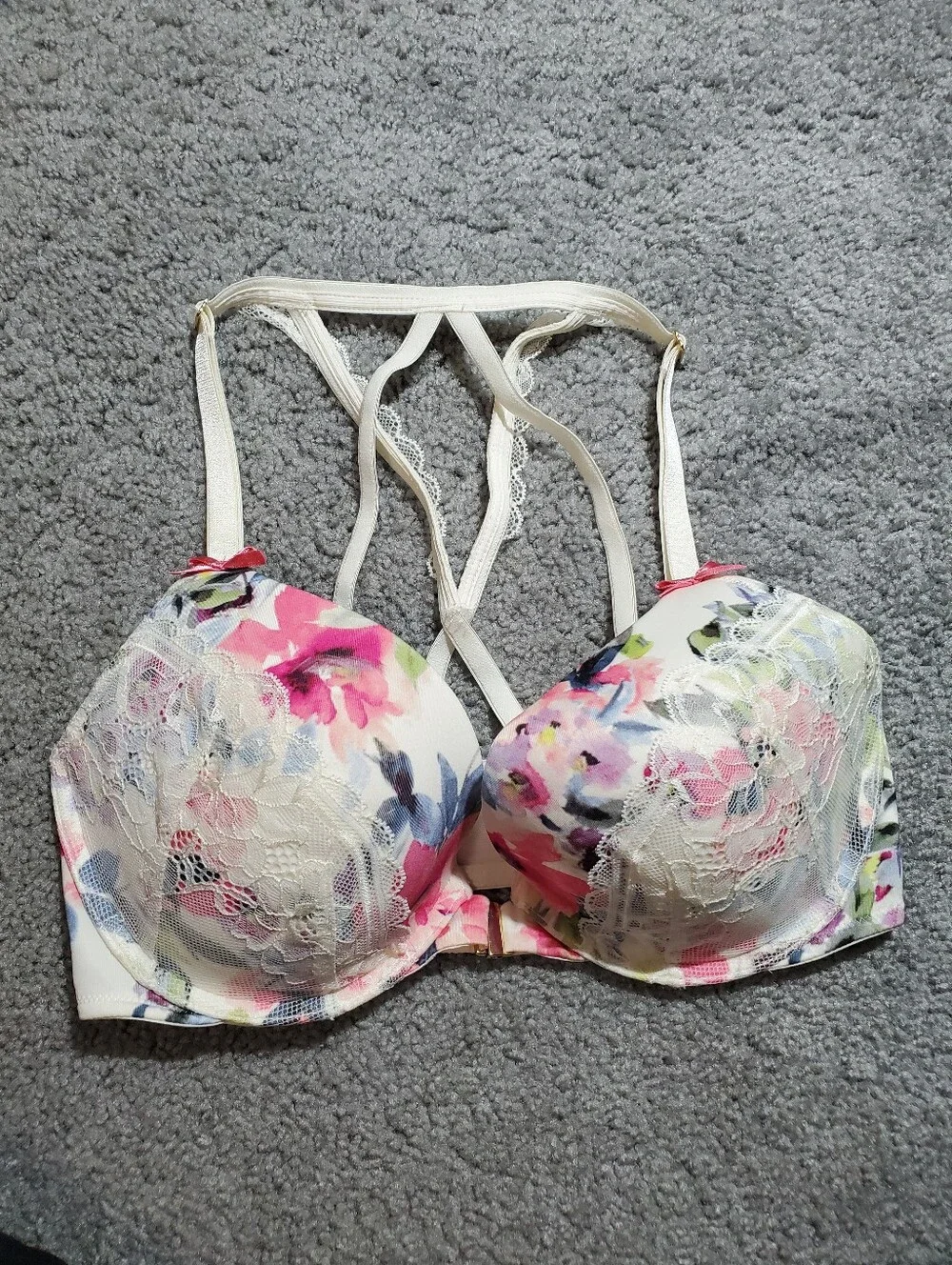 Cacique Cream and Pink Floral Lace Bra Set